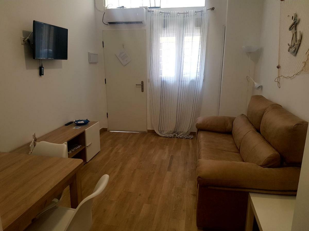 Apartments Naty Beach Malaga Ngoại thất bức ảnh